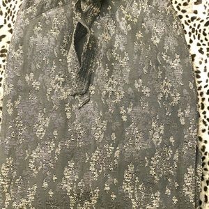 Banana Republic Skirt w/ Embroidered Design - Sz 4